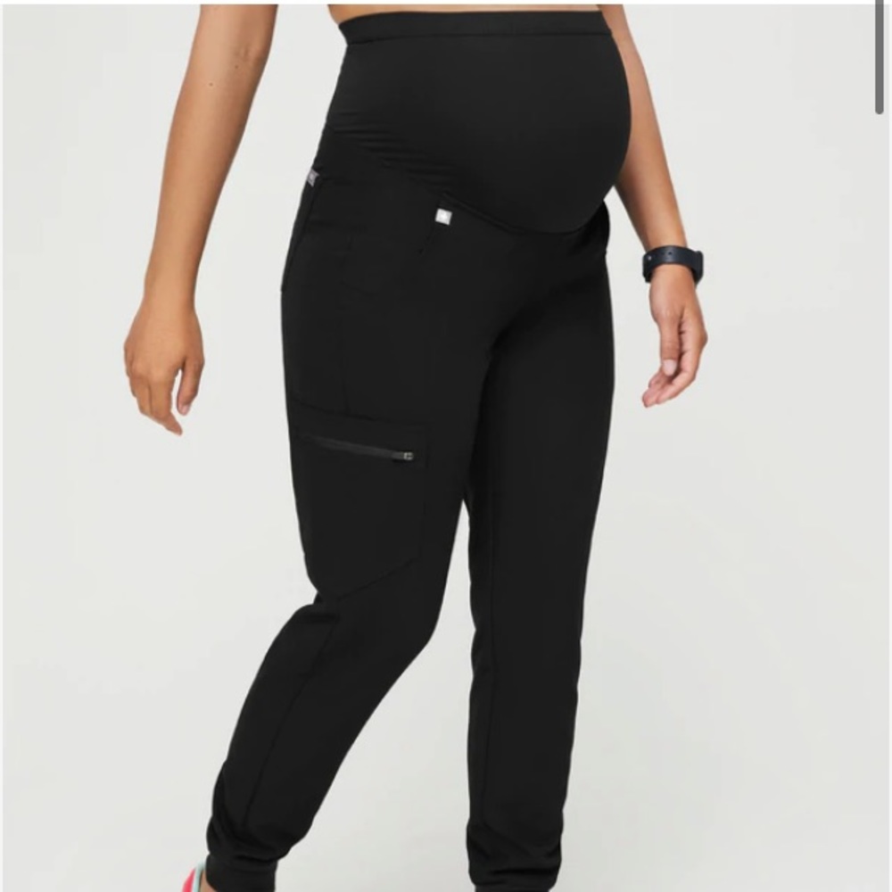 Figs Zamora™ Maternity Jogger Scrub Pants - size Small